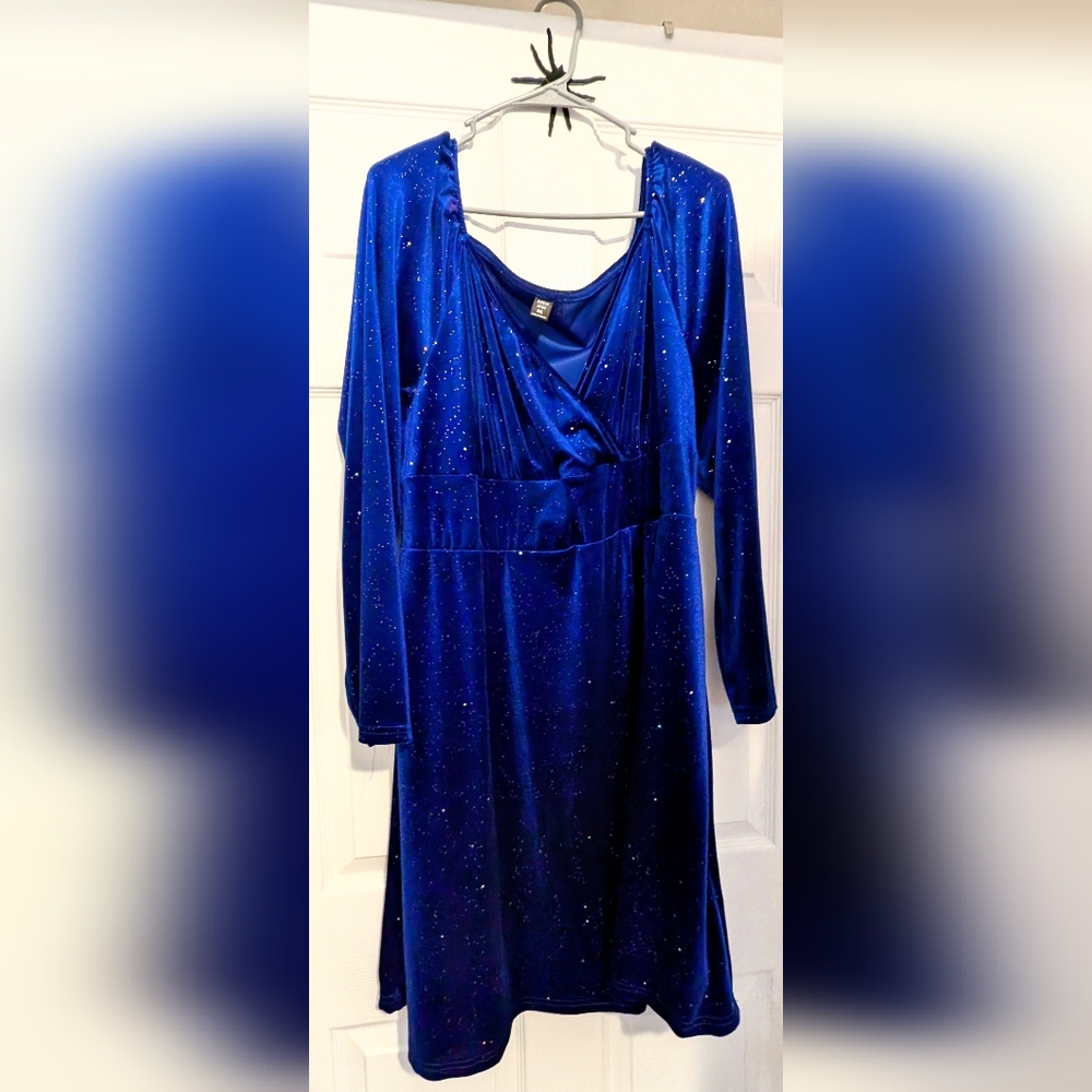 V-neck, long sleeve Blue Shimmer Dress